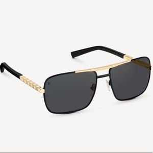 ✨SOLD✨Louis Vuitton Attitude Sunglasses
